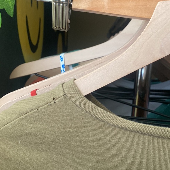 Green top - Picture 3 of 3